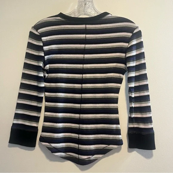 FREE PEOPLE Good on You Grey Multi Striped Three Quarter Sleeve Tee - Picture 3 of 14